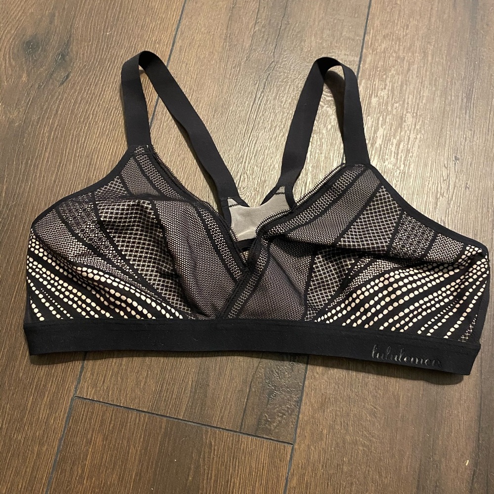 Lululemon bra size 38c